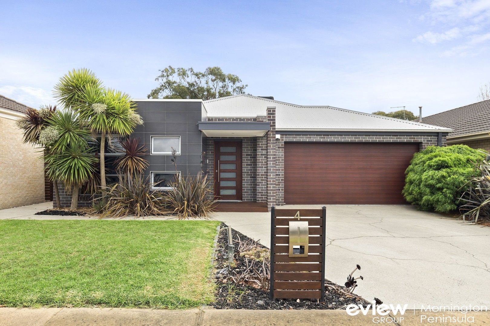 4 bedrooms House in 4 Mariner Pl SAFETY BEACH VIC, 3936
