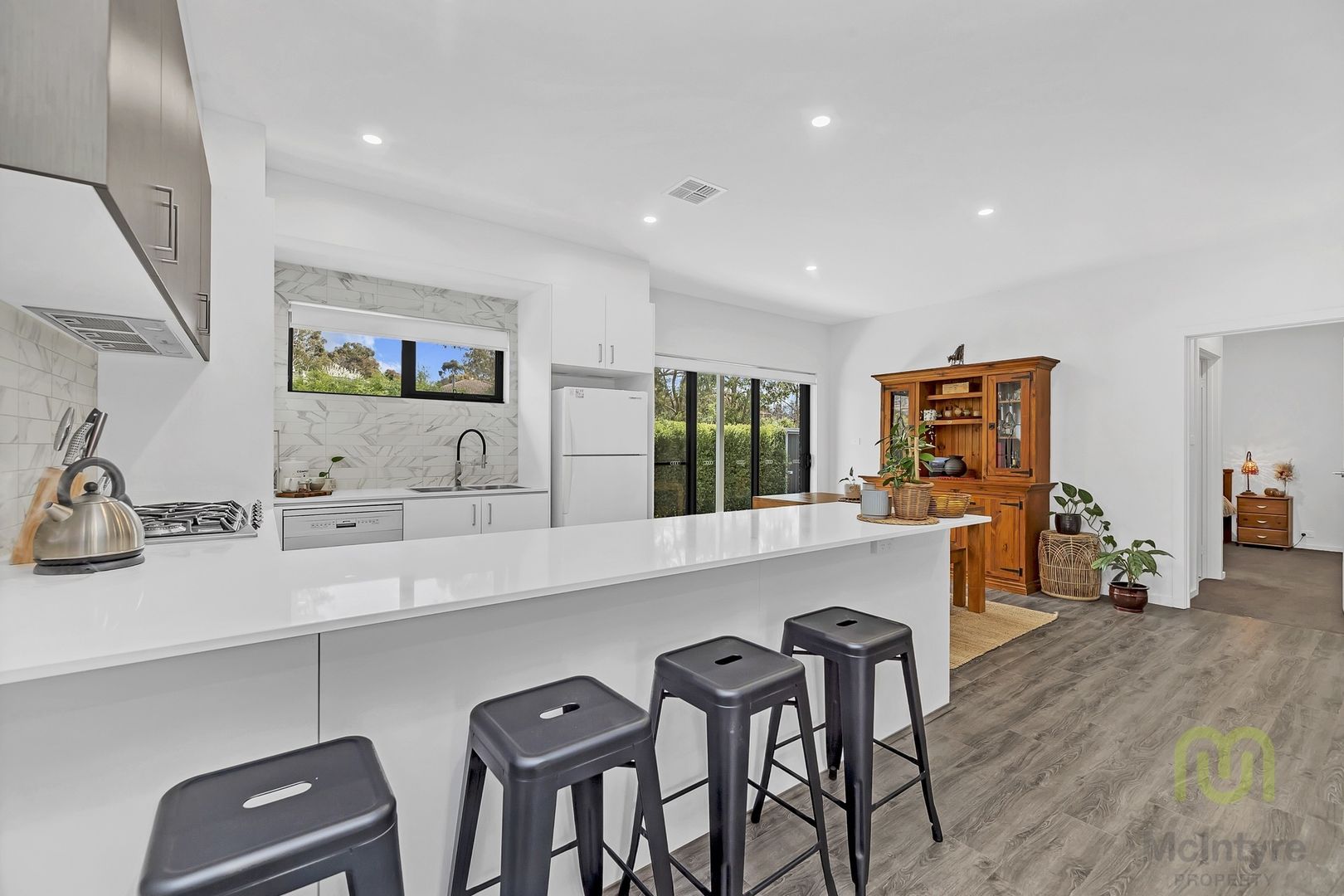 3/1 Gibbes Place, Weetangera ACT 2614, Image 2