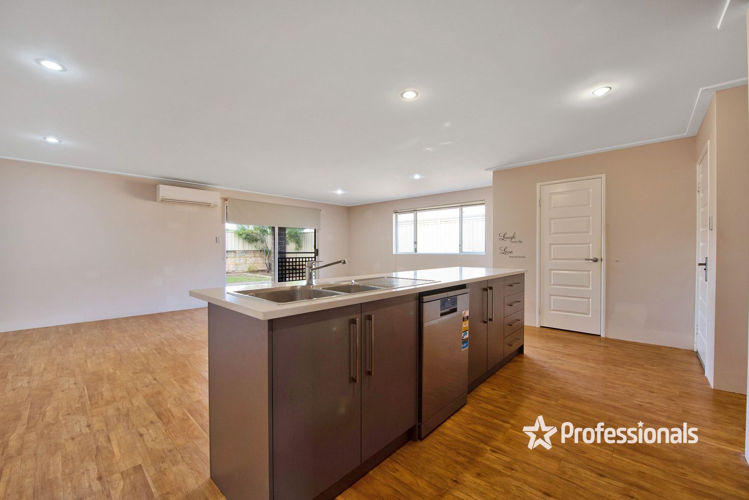 17 Mistral Crest, Glenfield WA 6532, Image 1