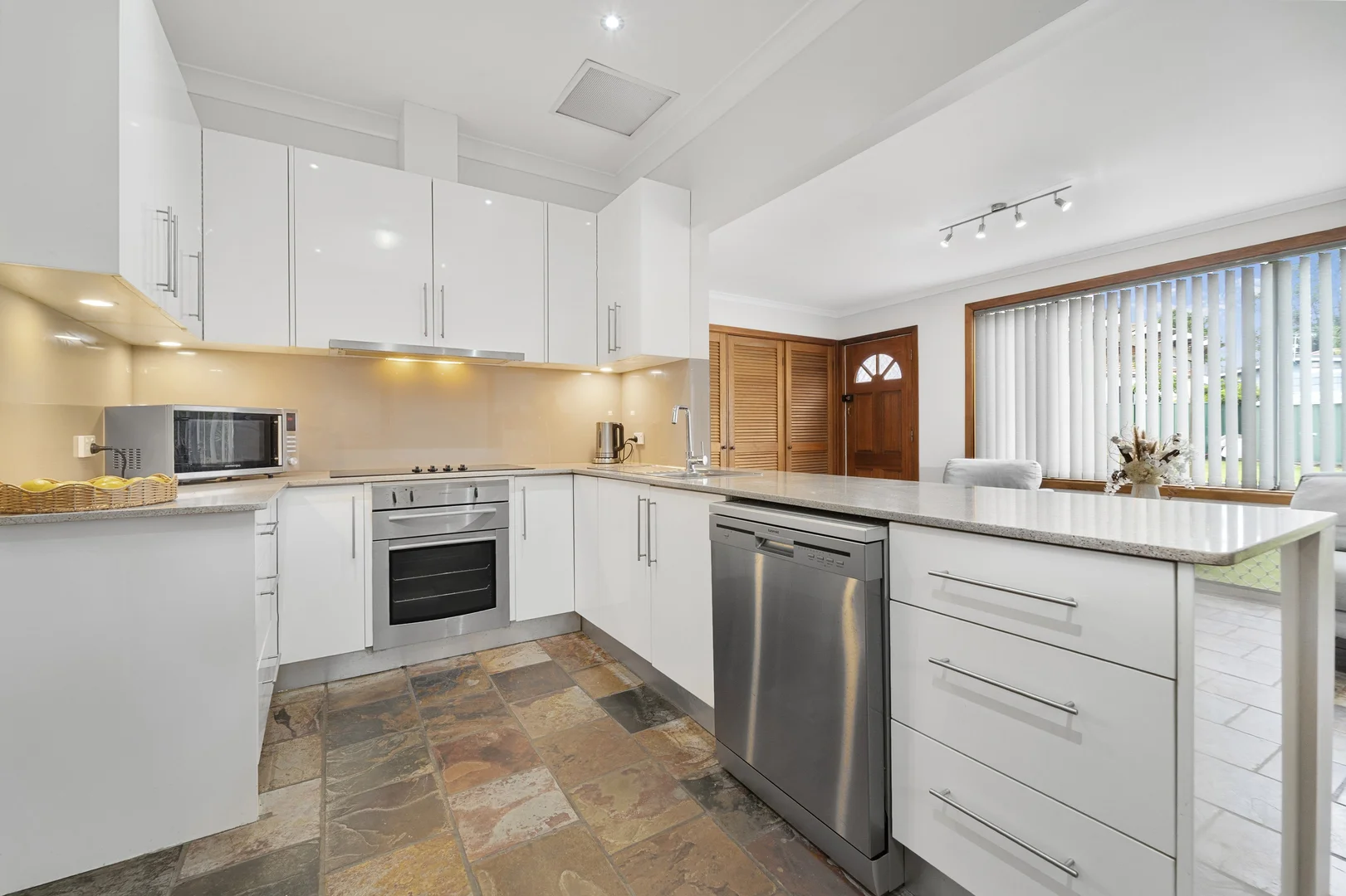 Additional image 6 of 3 Sandra Crescent, Roselands NSW 2196