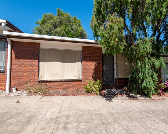 2/11 Townsend Street, Kennington VIC 3550