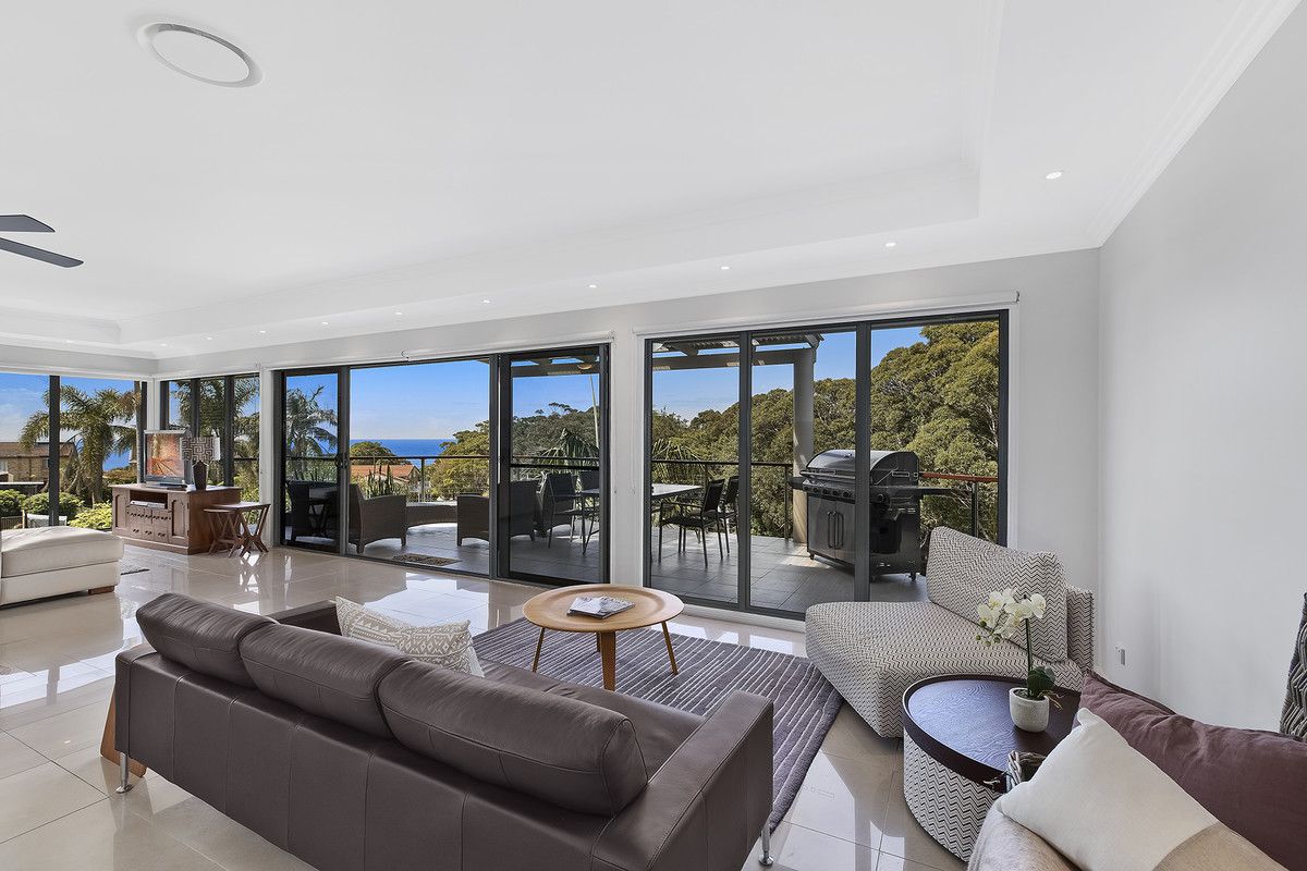 11 Endeavour Drive, Avoca Beach NSW 2251, Image 2