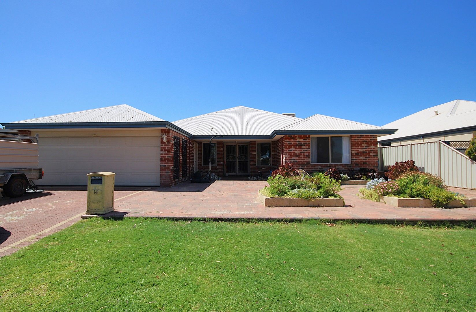 4 bedrooms House in 14 Sapphire Brace AUSTRALIND WA, 6233