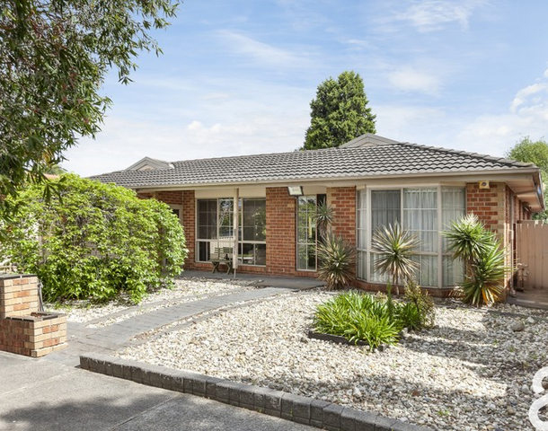 8 Carroll Crescent, Mill Park VIC 3082