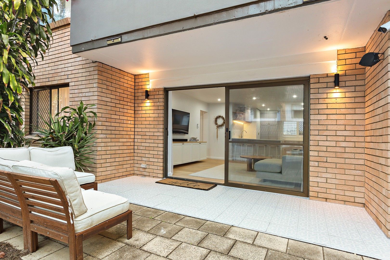 2 bedrooms Apartment / Unit / Flat in 10/77 Bull Street COOKS HILL NSW, 2300