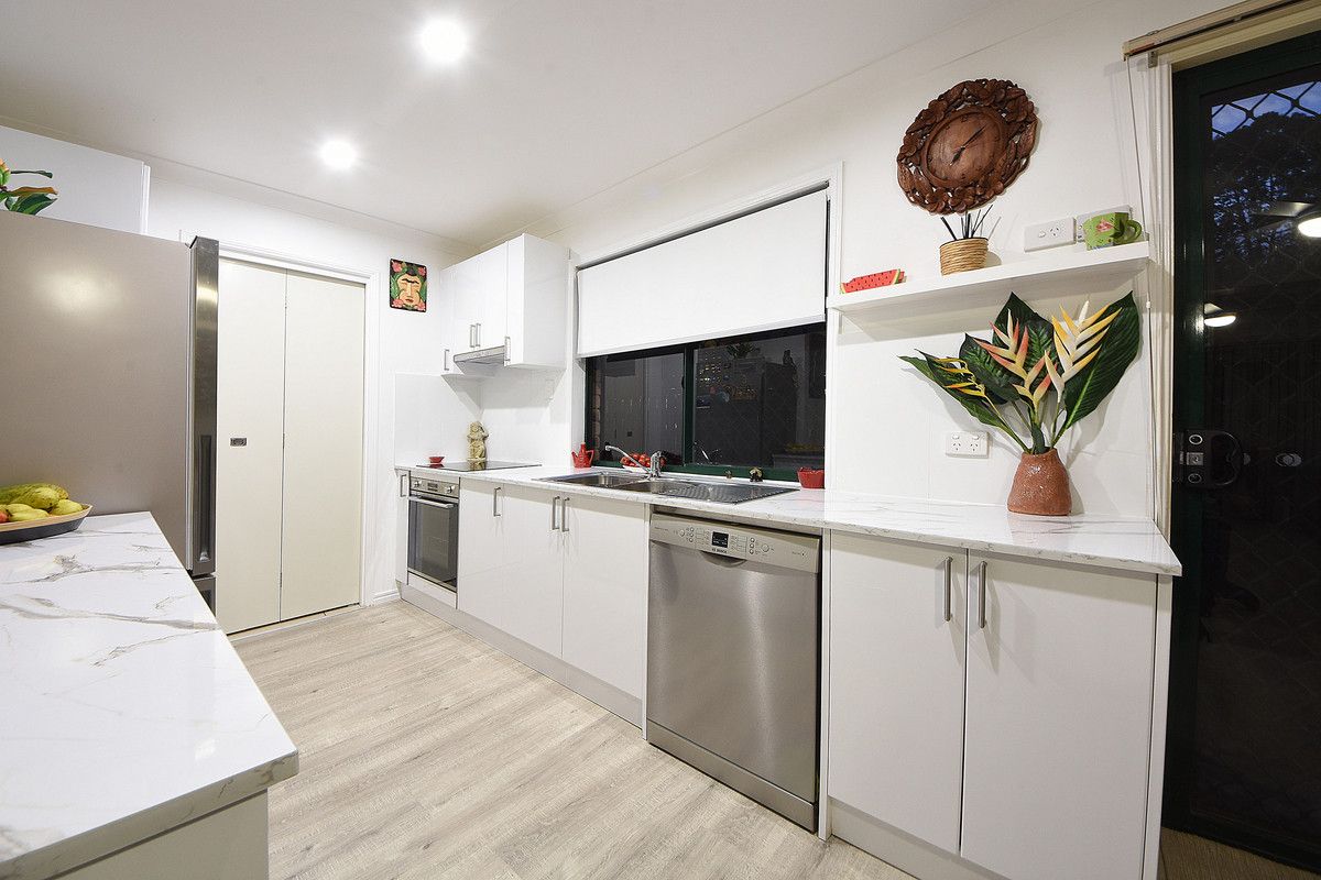 1/4 Burleigh Glen Court, Burleigh Heads QLD 4220, Image 2