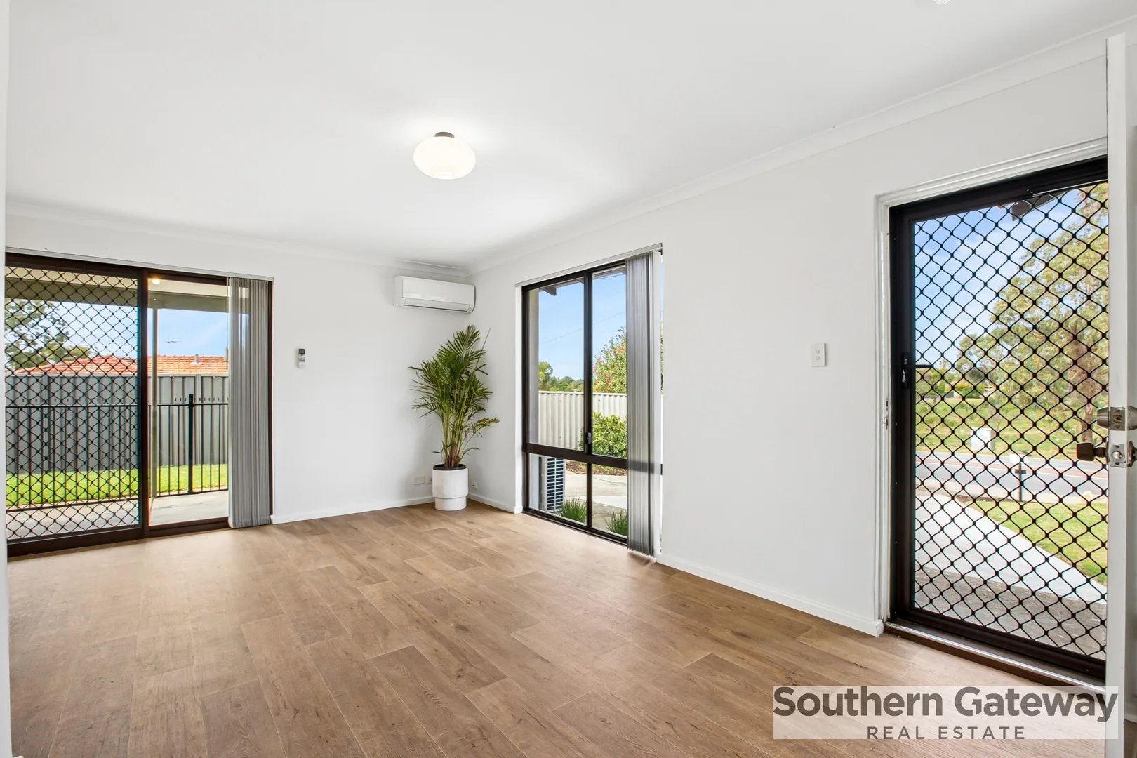 Additional image 3 of 65 Chisham Avenue, Parmelia WA 6167