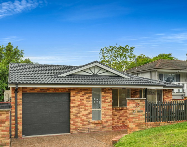 13 Priestley Parade, Point Clare NSW 2250