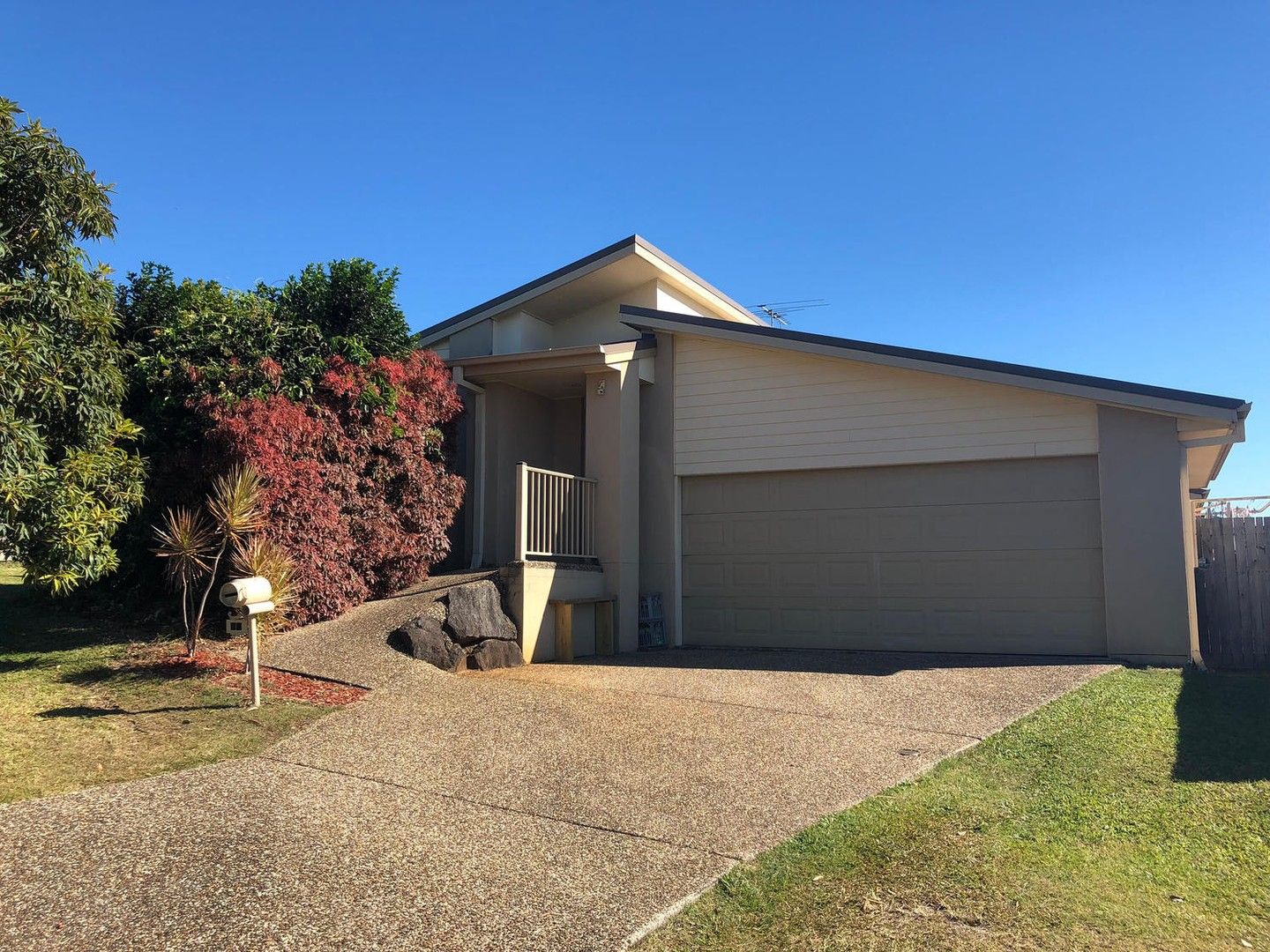 4 bedrooms House in 26 Hydrangea Street ORMEAU QLD, 4208