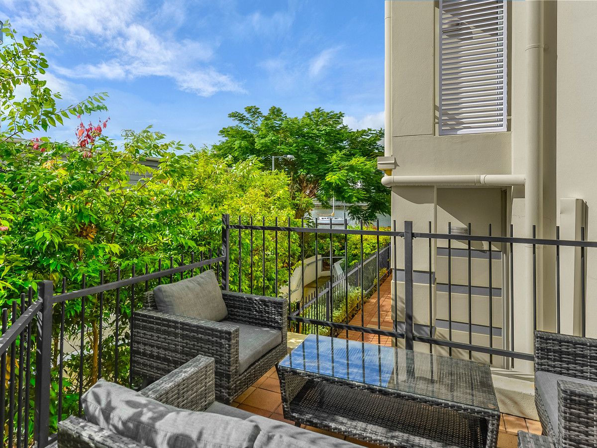 3002/56 Wharf Street, Kangaroo Point QLD 4169, Image 1