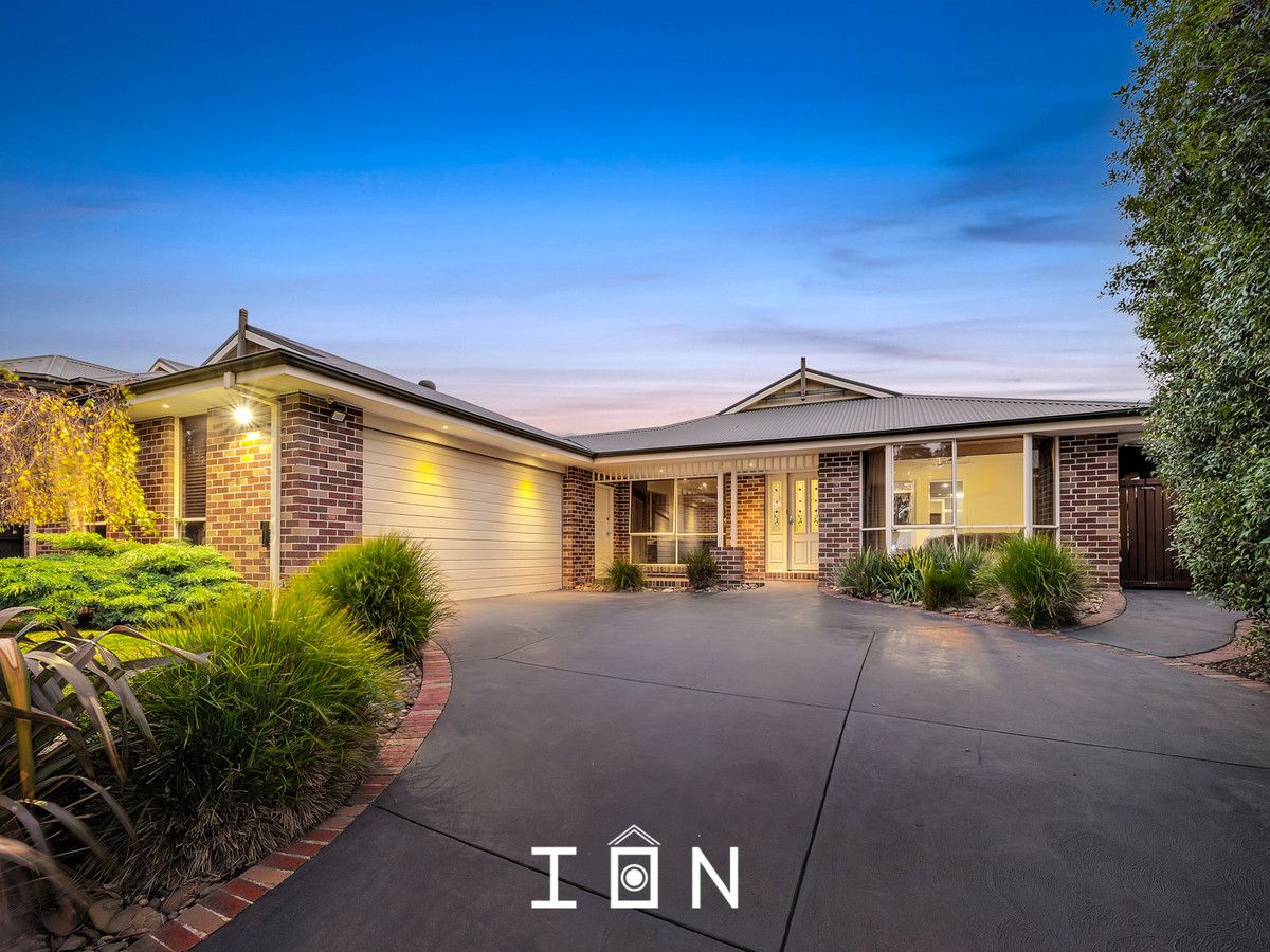 4 bedrooms House in 51 Sunningdale Crescent CRANBOURNE VIC, 3977