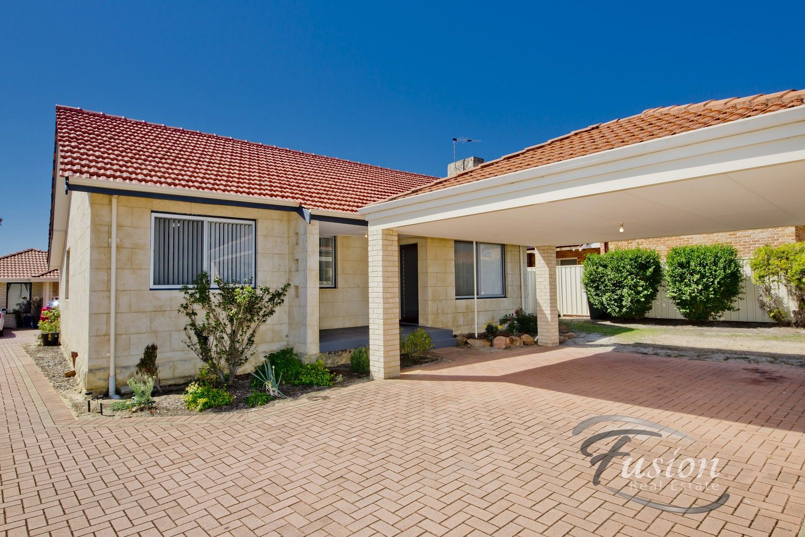 3 bedrooms House in 22 Currong Way NOLLAMARA WA, 6061