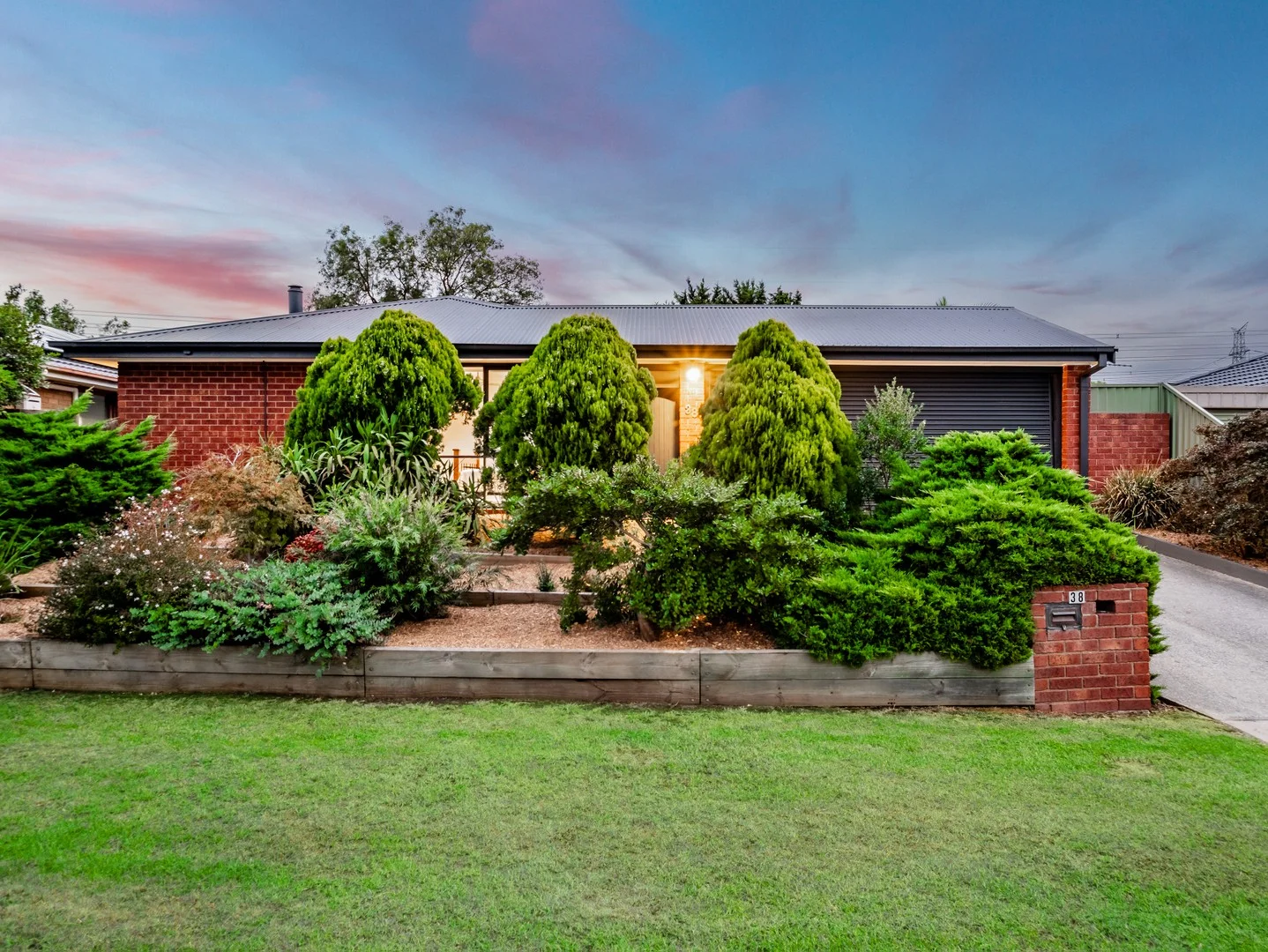 38 Toirram Crescent, Cranbourne VIC 3977