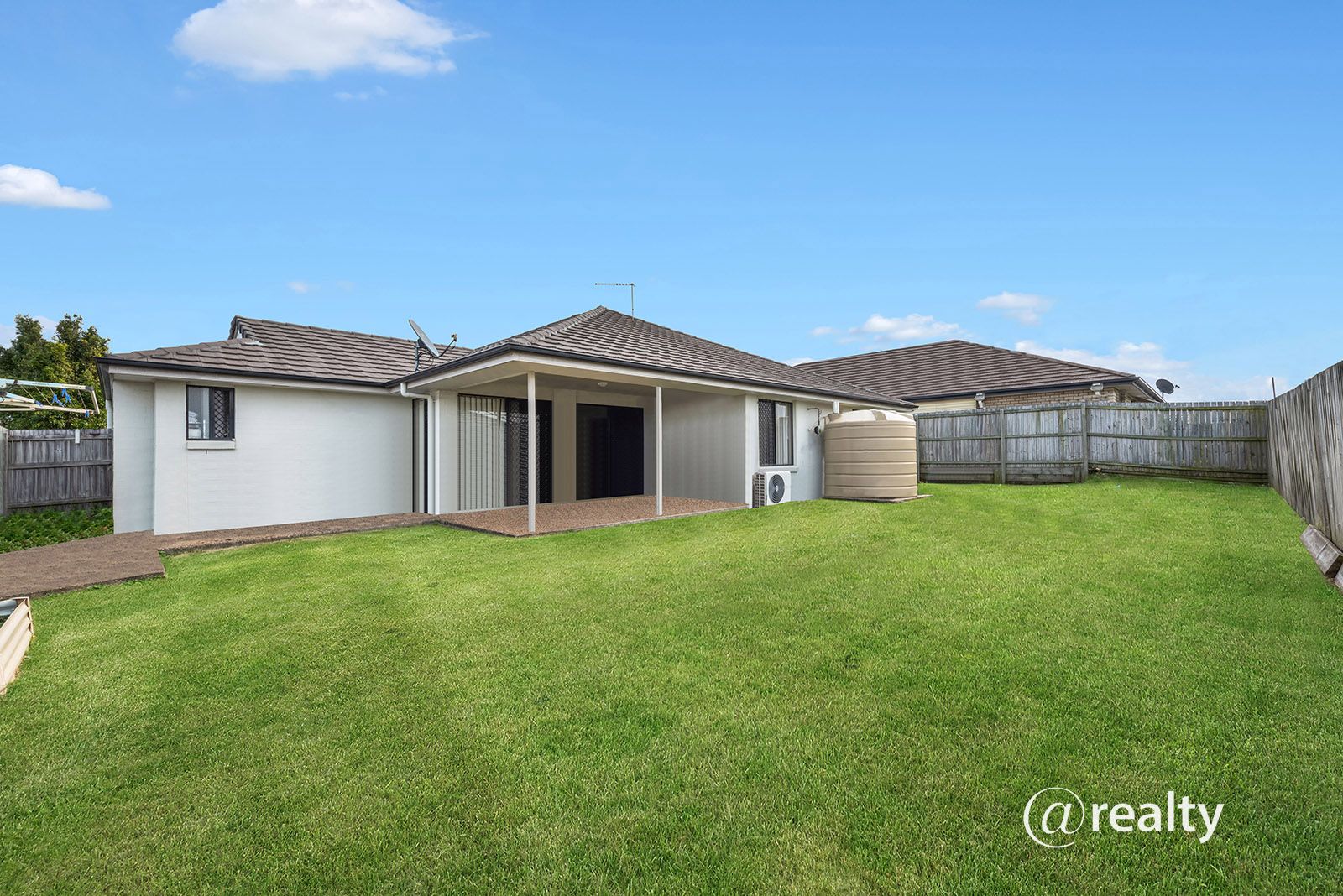 4 bedrooms House in 21 Pallas Parade WARNER QLD, 4500