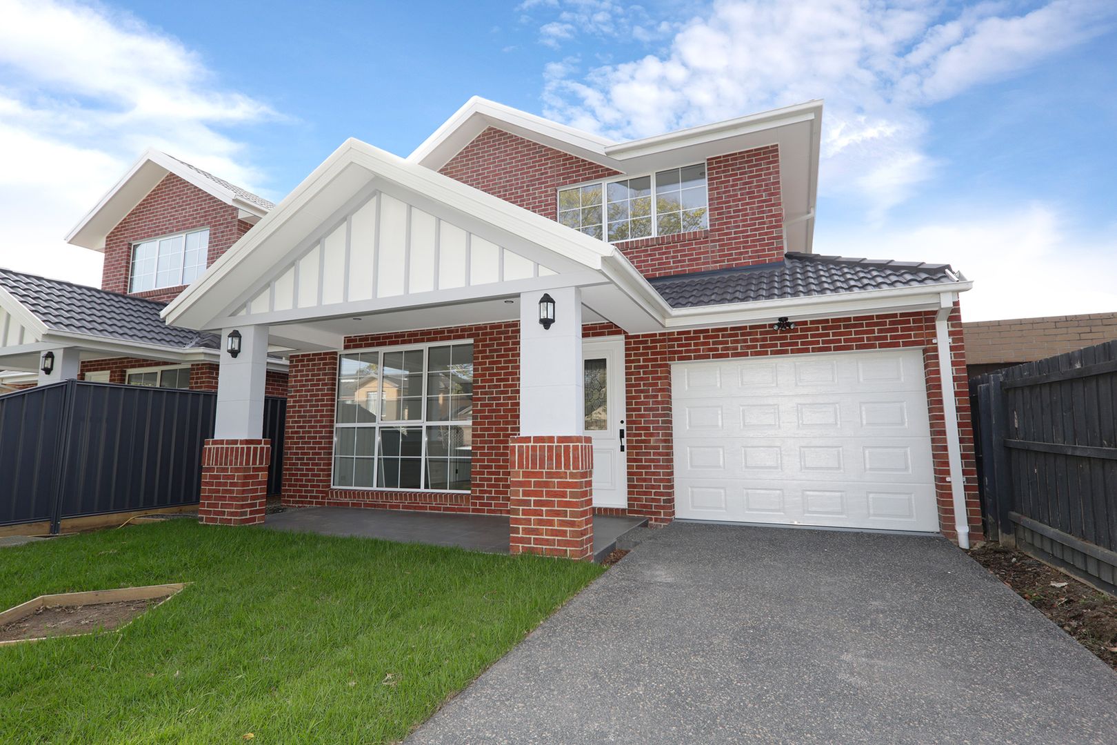 4 bedrooms Townhouse in 18B Rivett Crescent MULGRAVE VIC, 3170