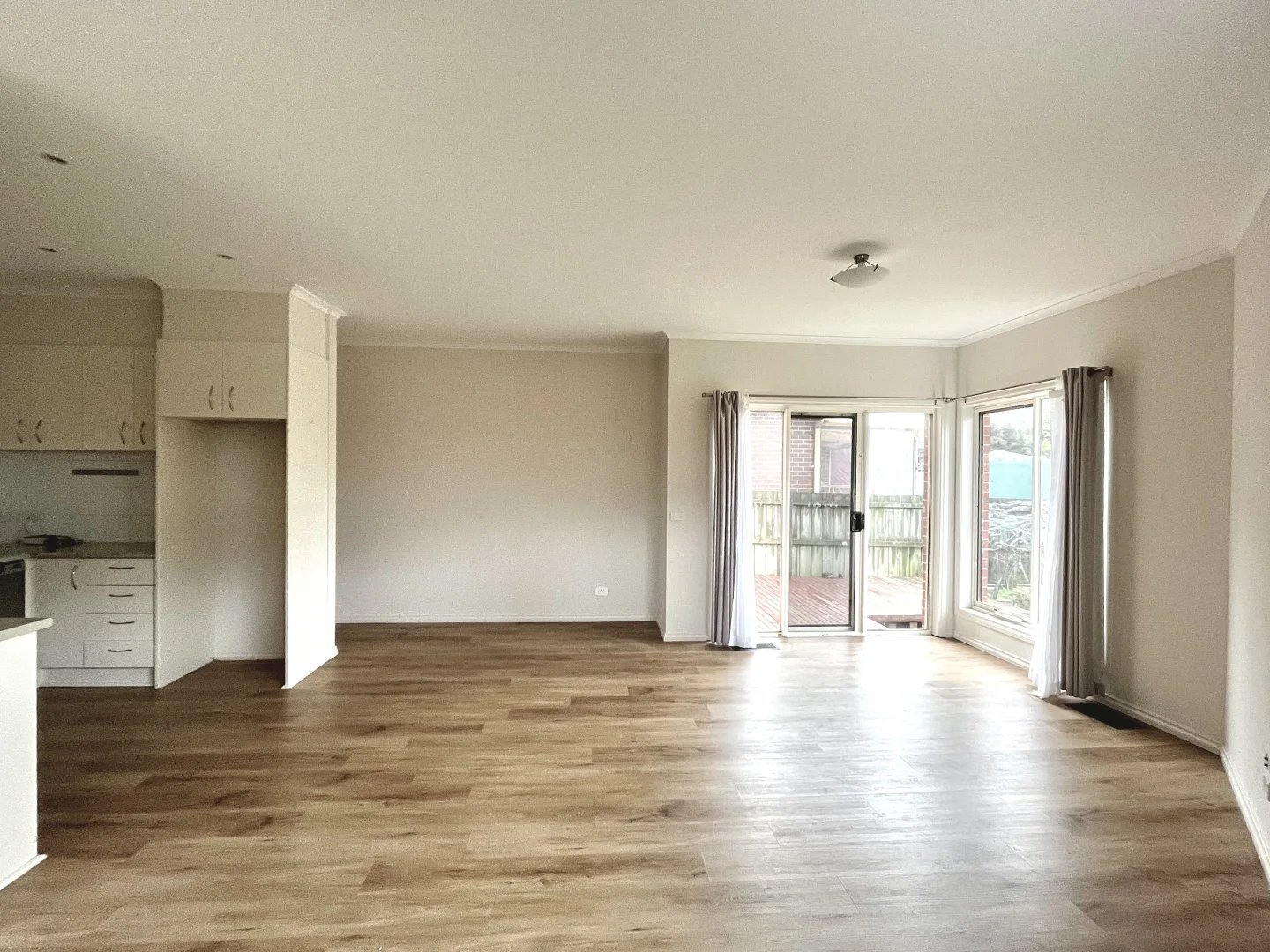 Additional image 2 of 4B Mountbatten Court, Oakleigh East VIC 3166