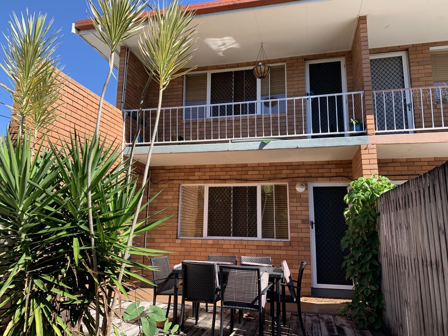 2 bedrooms Apartment / Unit / Flat in 1/18 Meadow Street NORTH MACKAY QLD, 4740