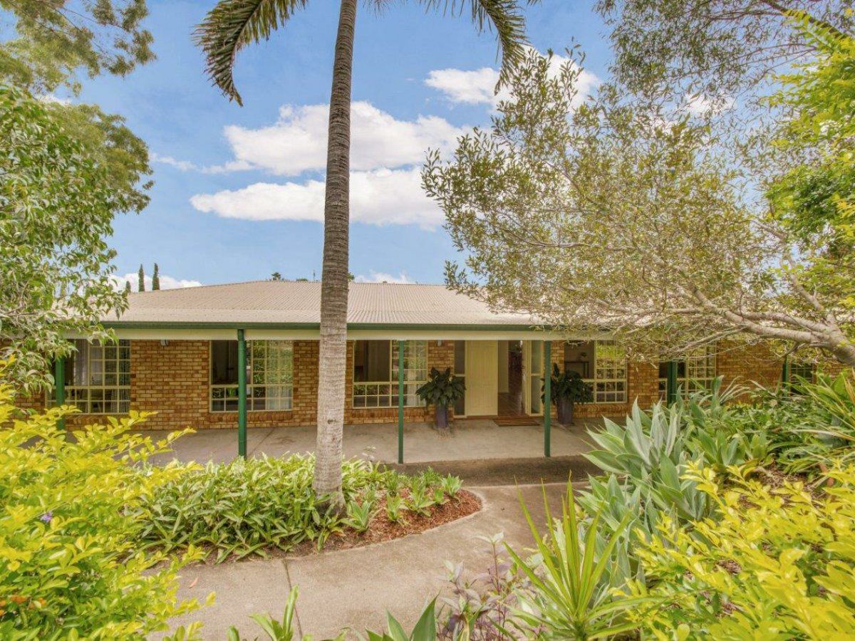 14 Fairbairn Place, Clinton QLD 4680, Image 2