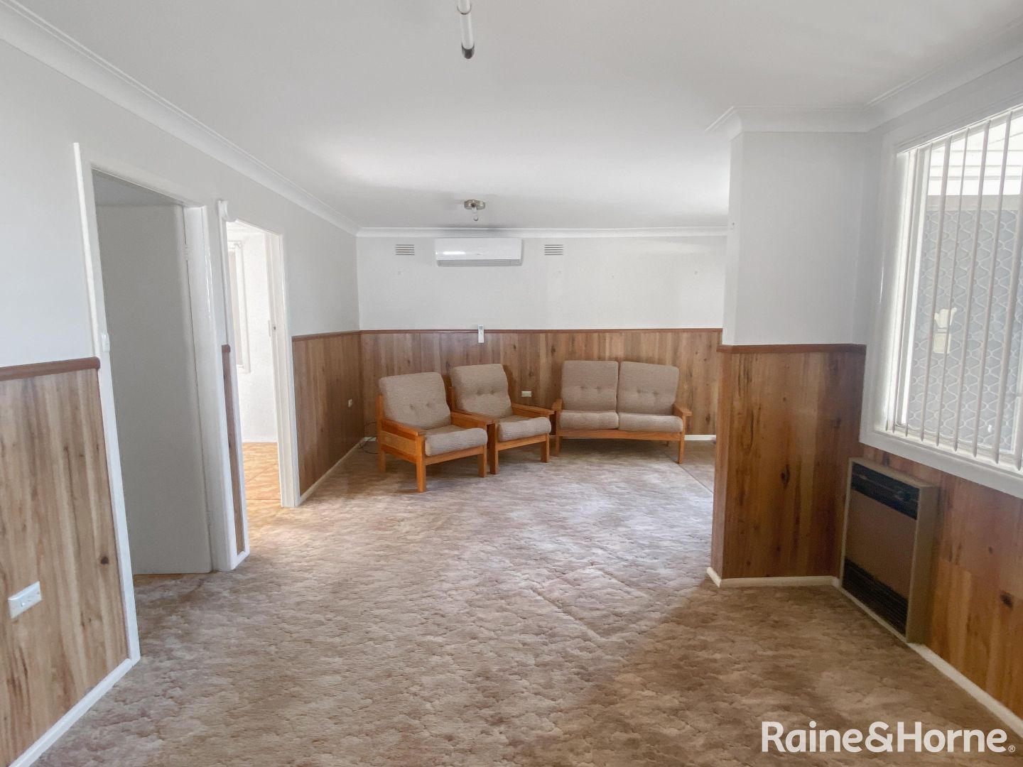 12 Clifton Street, Young NSW 2594, Image 2