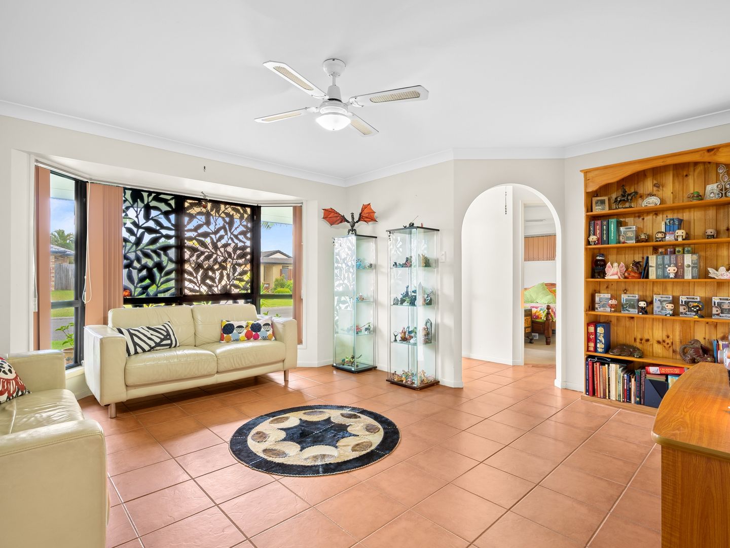 11 Tallow Court, Sandstone Point QLD 4511, Image 2