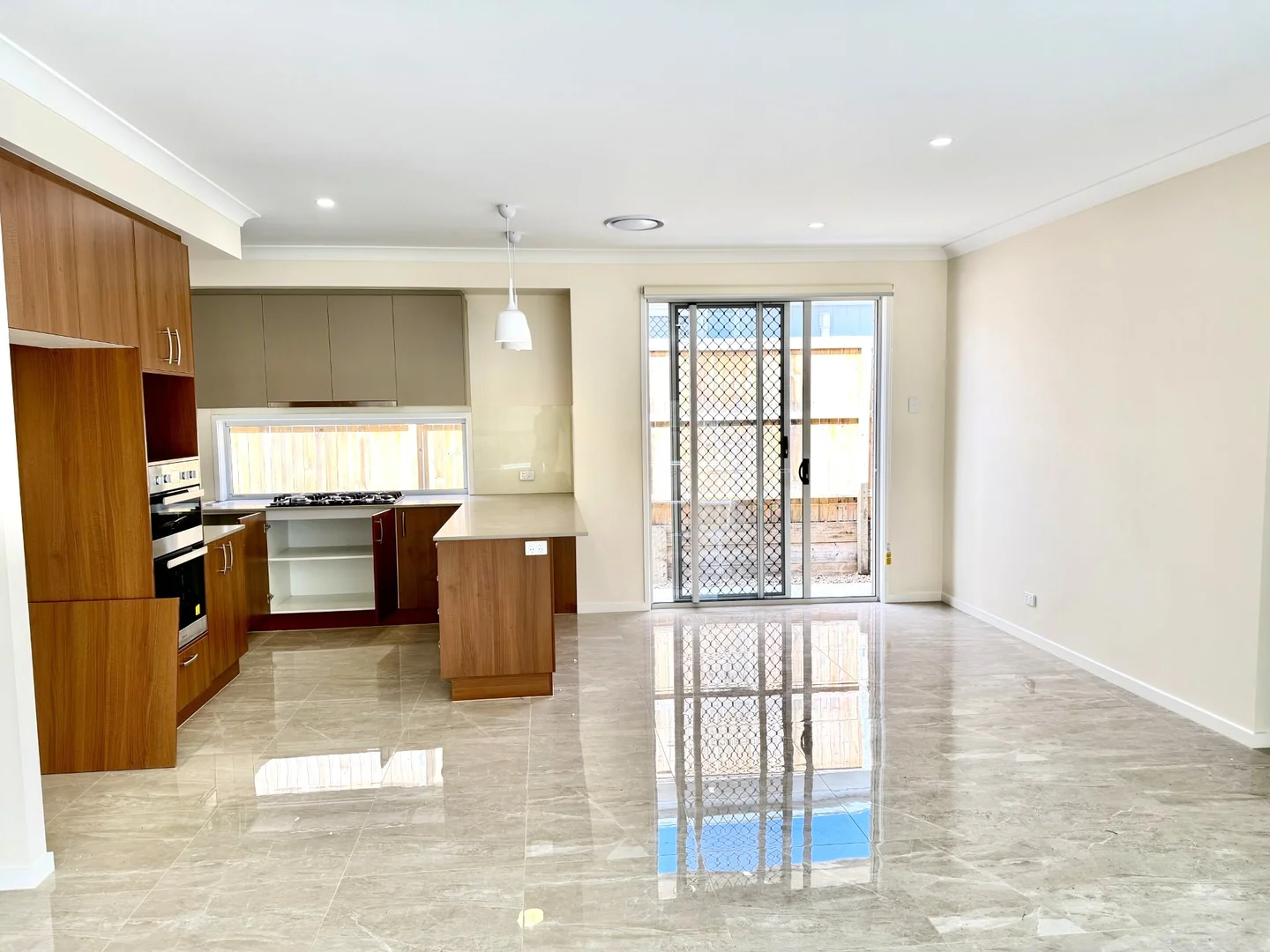 Additional image 3 of 8 Mango Rd, Park Ridge QLD 4125