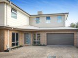 3 bedrooms House in 2/4 Margaret Street PARKDALE VIC, 3195