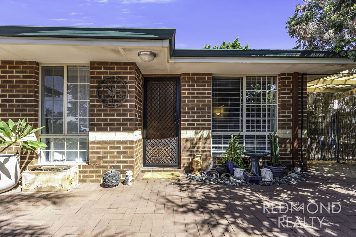 52A Ellenbrae Place, Marangaroo WA 6064, Image 2