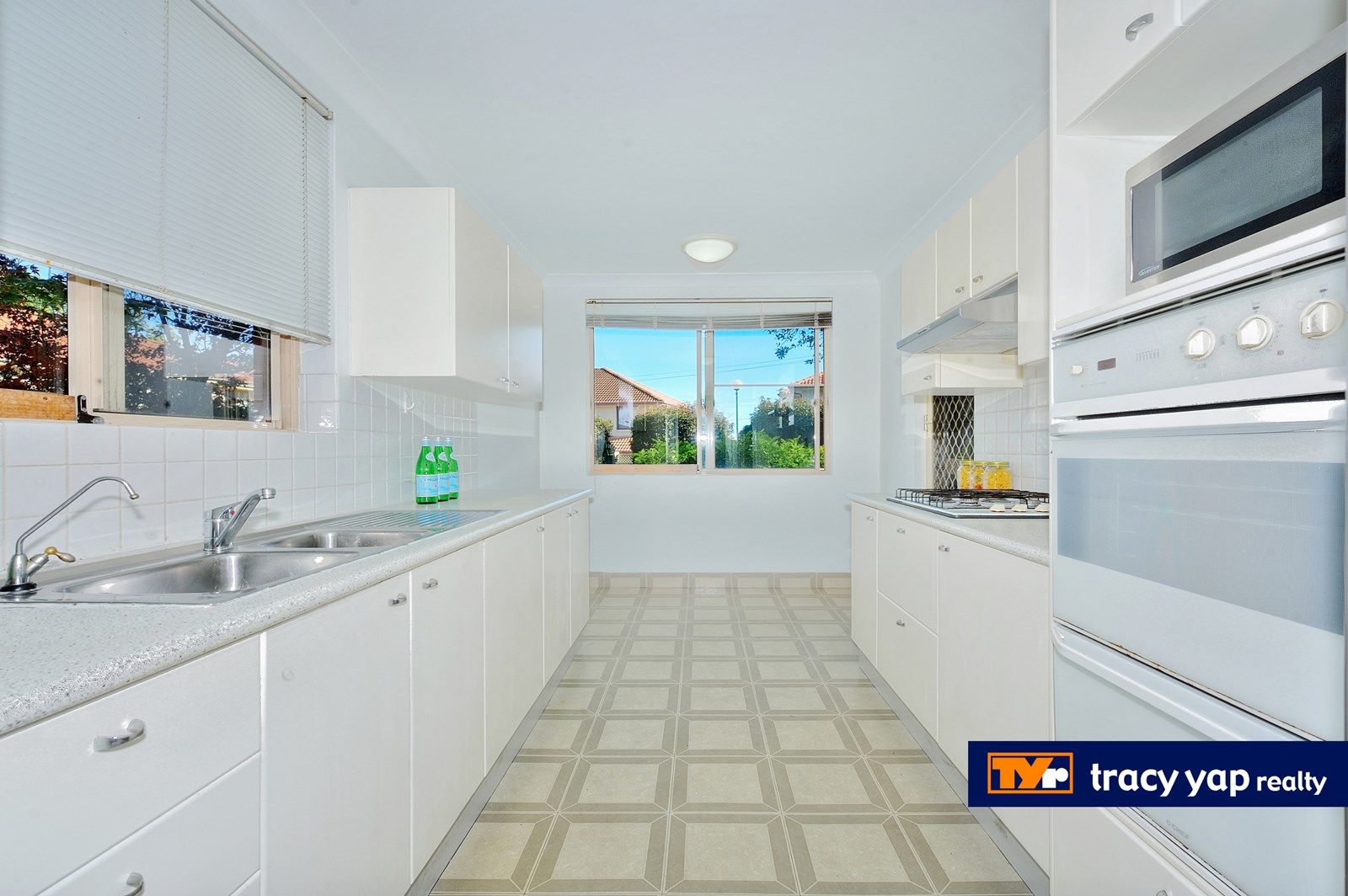 8/13-23 Lancaster Drive, Marsfield NSW 2122, Image 2