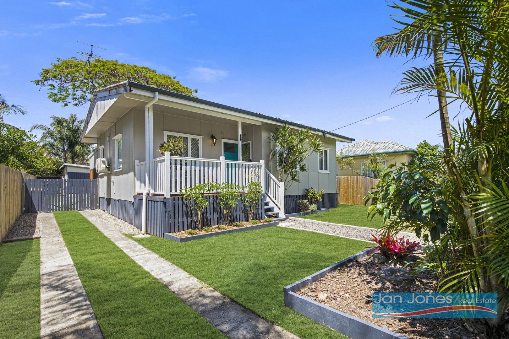 8 Crew Street, Deception Bay QLD 4508 Domain