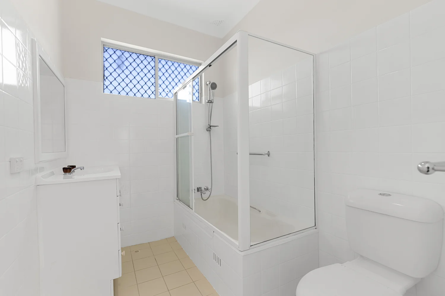 Additional image 17 of 3 Bay Road, Fennell Bay NSW 2283