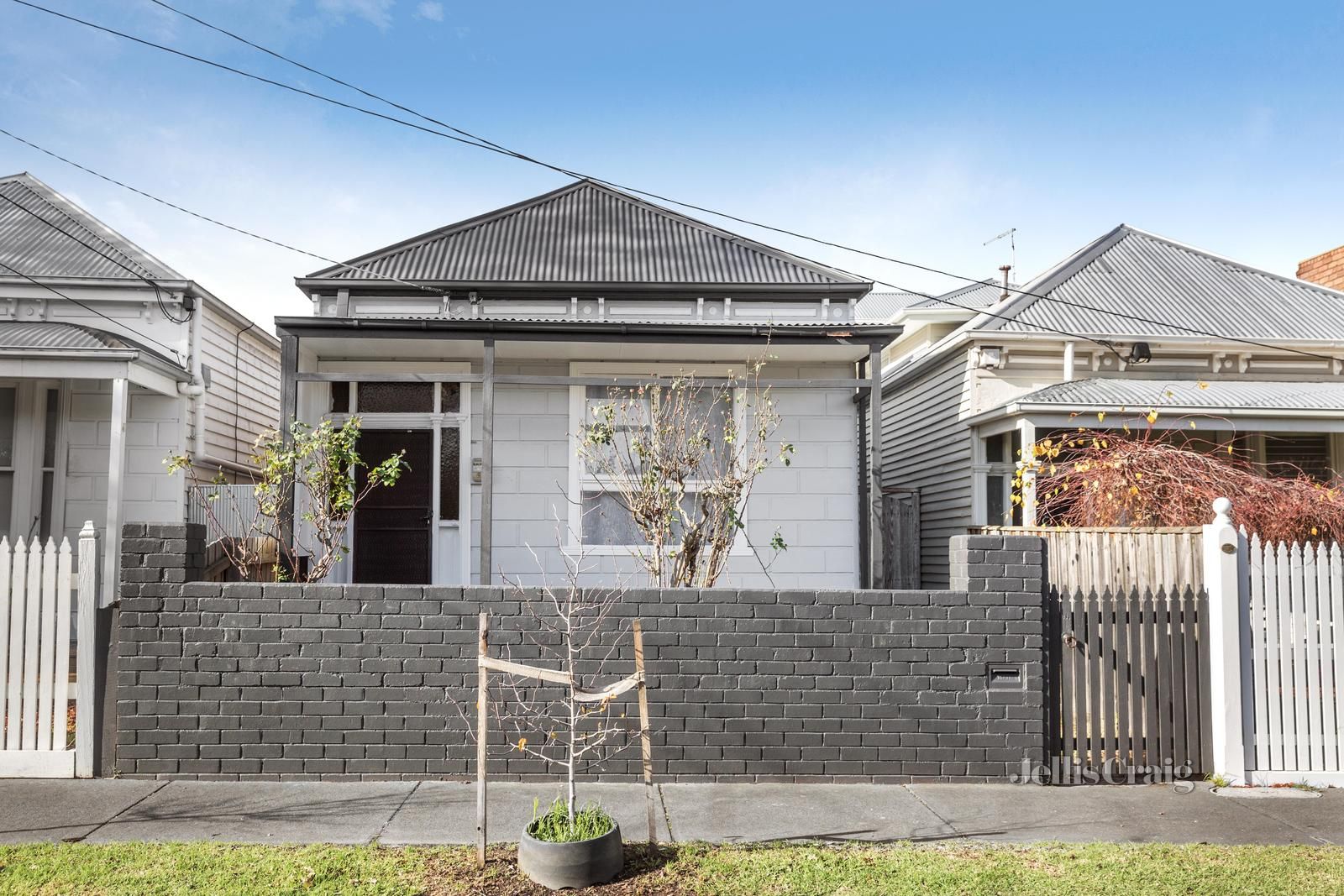 3 bedrooms House in 6 Chandlers Road MALVERN VIC, 3144