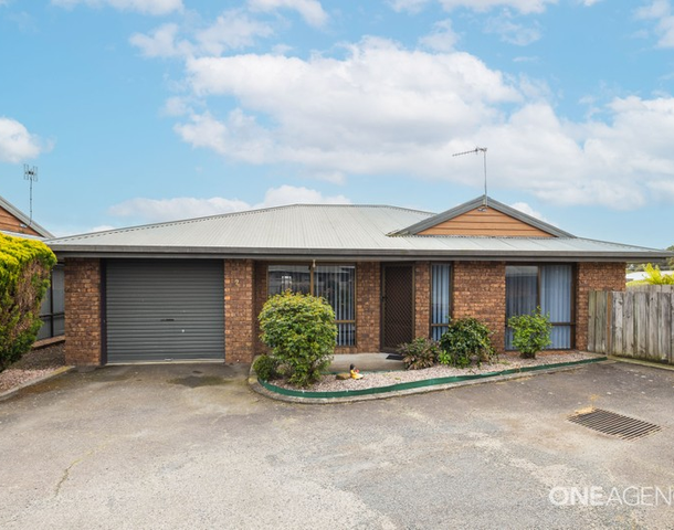 2/5 Brady Place, Somerset TAS 7322