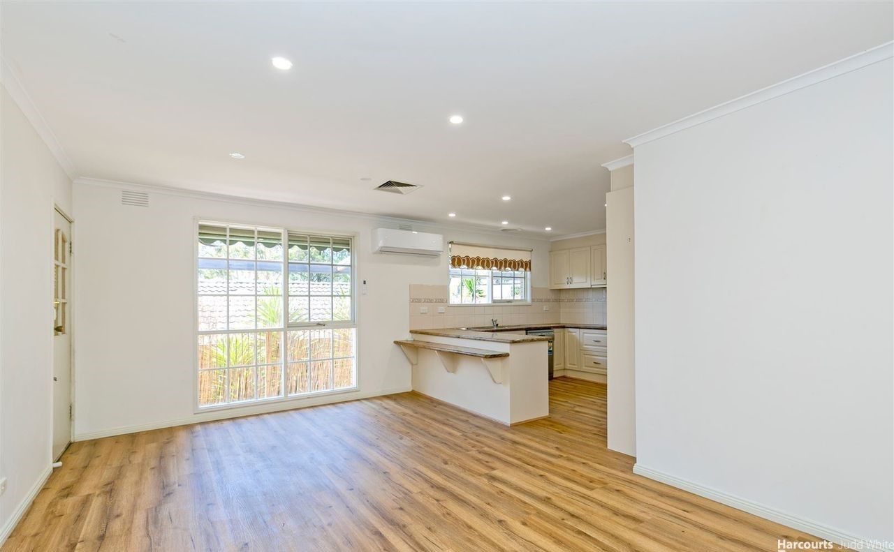 4 bedrooms House in 1 Redleaf Way WHEELERS HILL VIC, 3150
