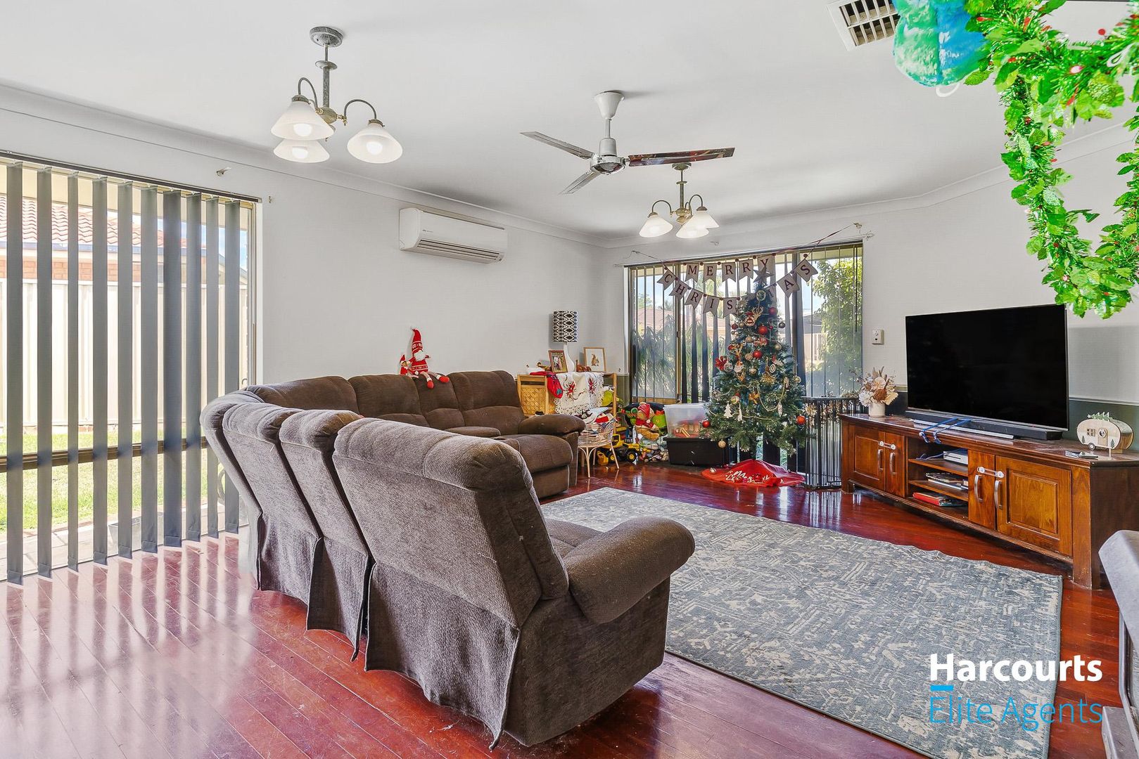 13 Cannes Place, Warnbro WA 6169, Image 2