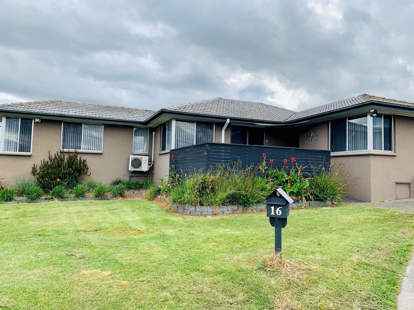 3 bedrooms House in 16 Darwin Street MIDWAY POINT TAS, 7171