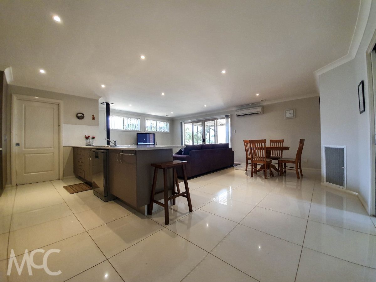 10 Emerald Street, Orange NSW 2800, Image 2