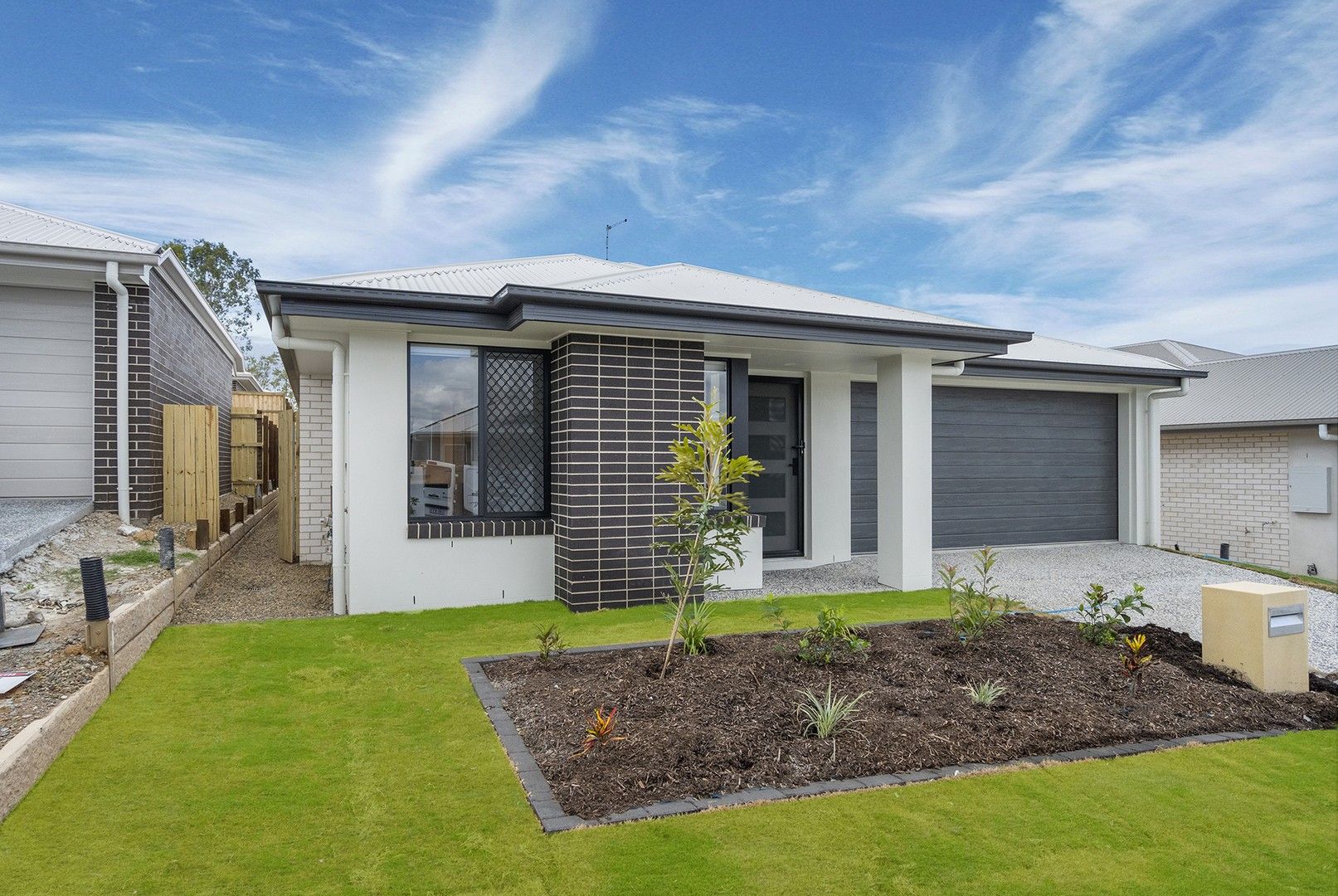 4 bedrooms House in 24 Rosemary Street GREENBANK QLD, 4124