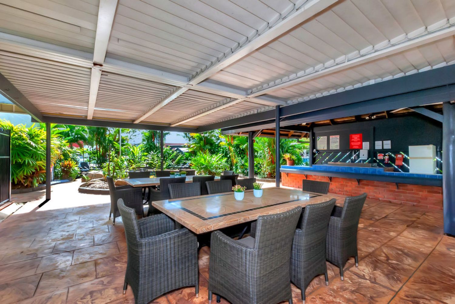 353/175 Lake Street, Cairns City QLD 4870, Image 2