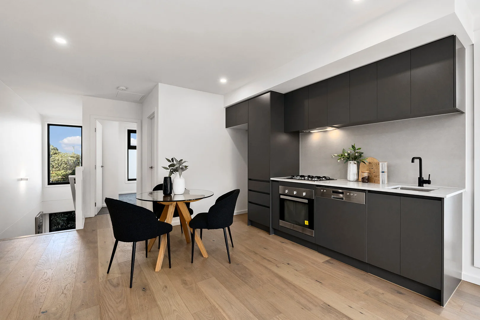 Additional image 5 of 7/39 Rosamond Road, Maidstone VIC 3012