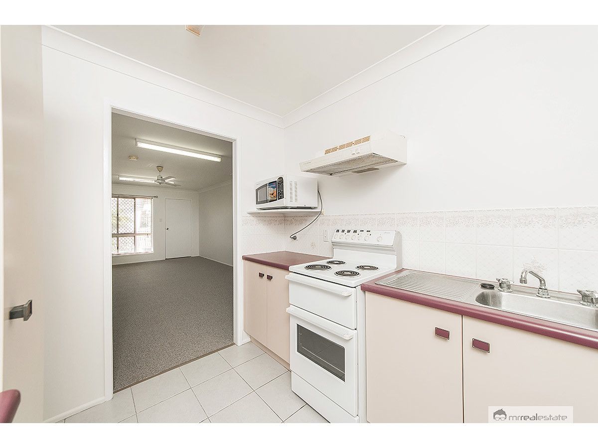 22/7 Kingfisher Parade, Norman Gardens QLD 4701, Image 1