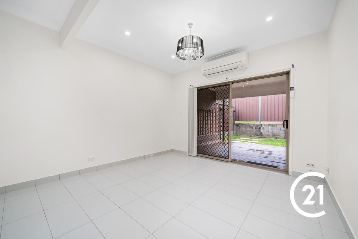 2/135 Rex Road, Georges Hall NSW 2198, Image 2