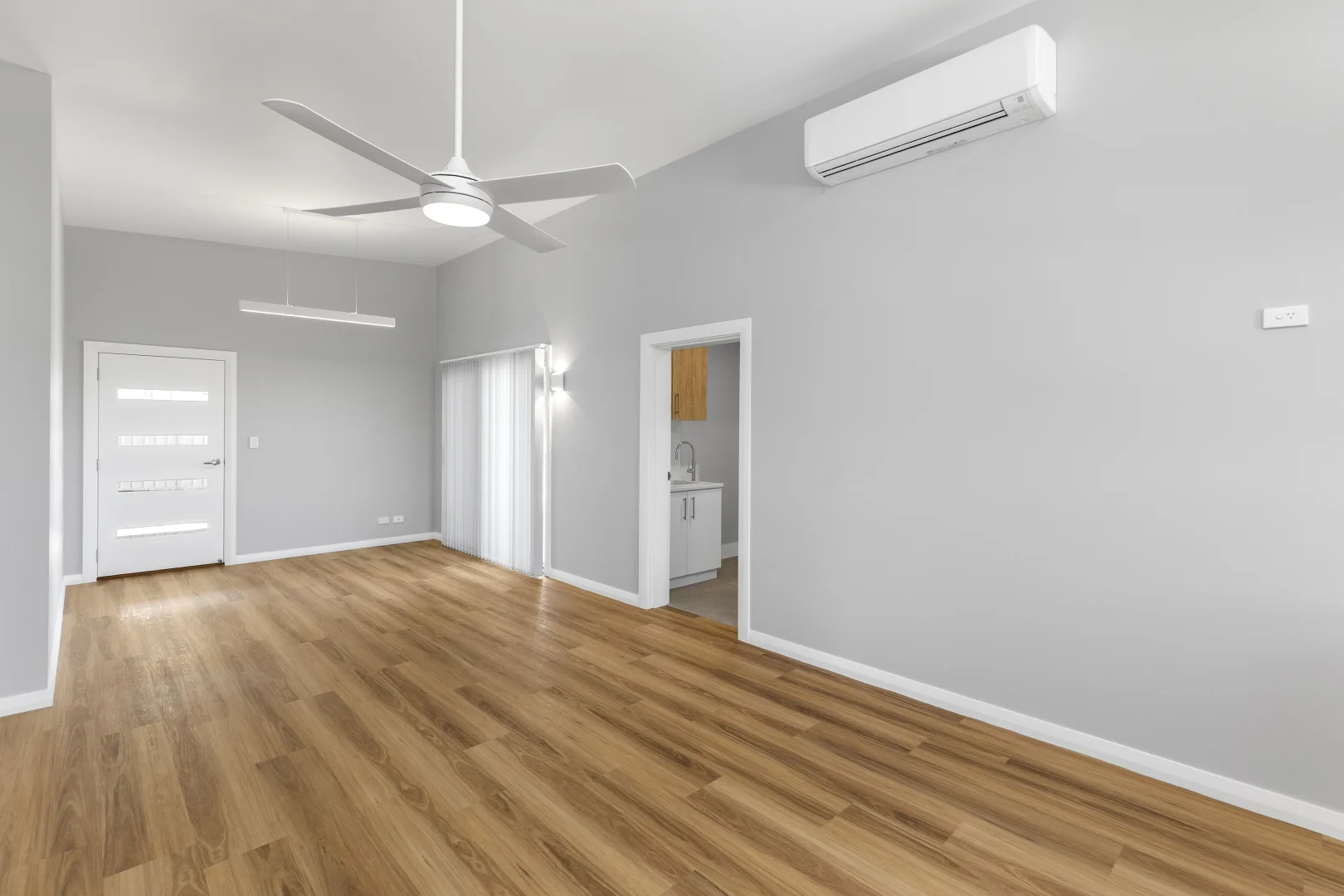 Additional image 5 of 2/52 Main Street, Junee NSW 2663