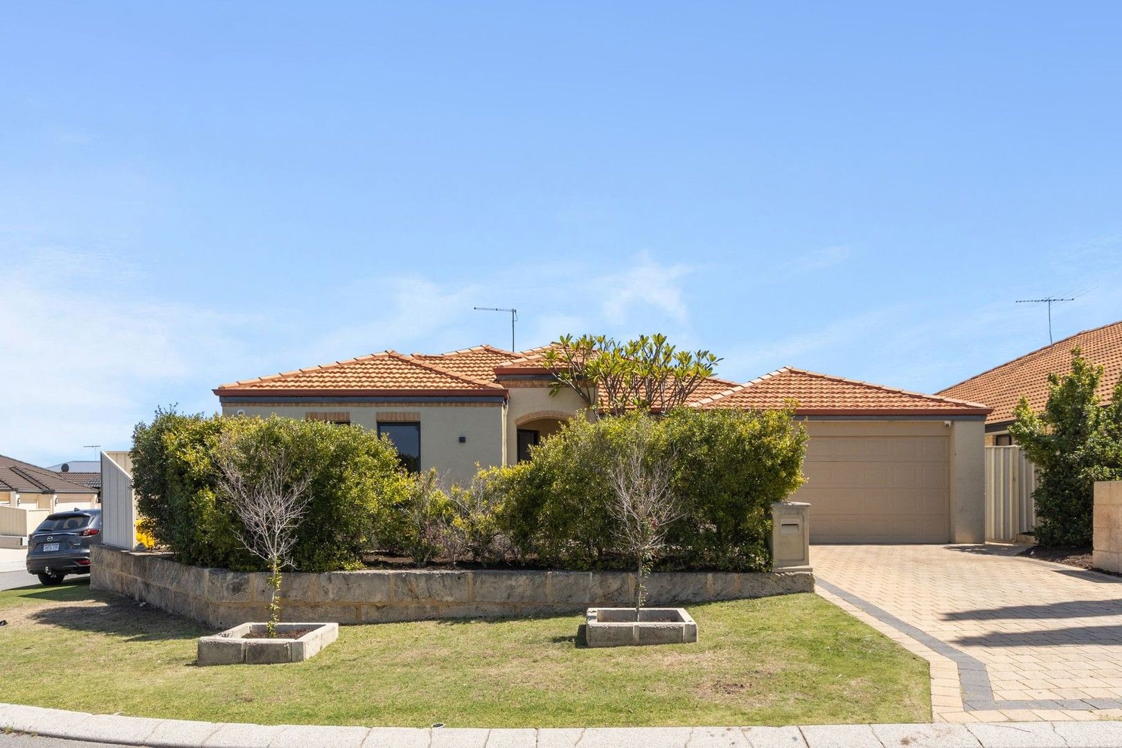 4 bedrooms House in 44 Edgeworth Circuit TAPPING WA, 6065
