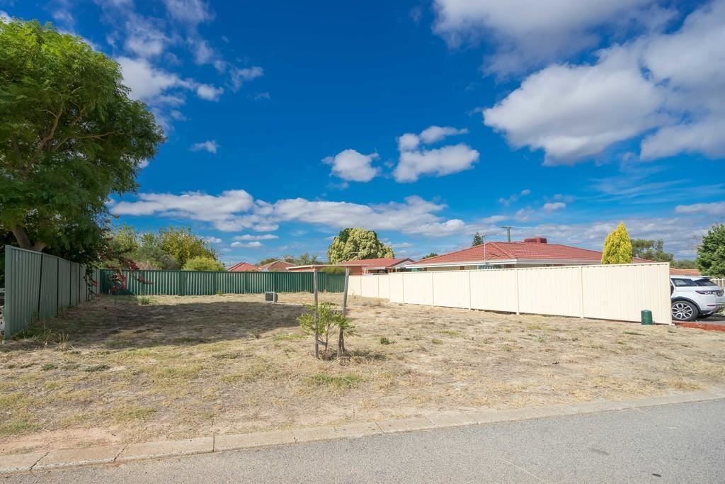 4 Tench Place, Mirrabooka WA 6061, Image 2