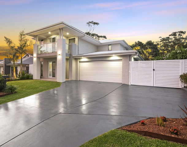 17 Watergum Close, Sapphire Beach NSW 2450