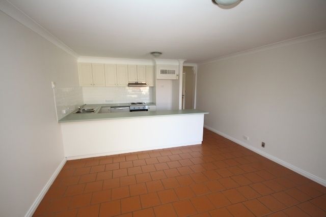 25 Crampton Street, Wagga Wagga NSW 2650, Image 2