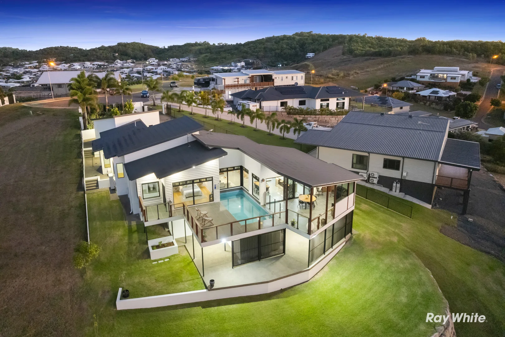 Additional image 2 of 27 Shannons Drive, Lammermoor QLD 4703