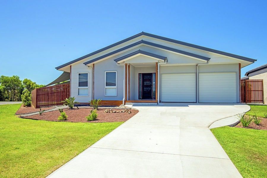 4 bedrooms House in 81 Ningaloo Drive PIMPAMA QLD, 4209
