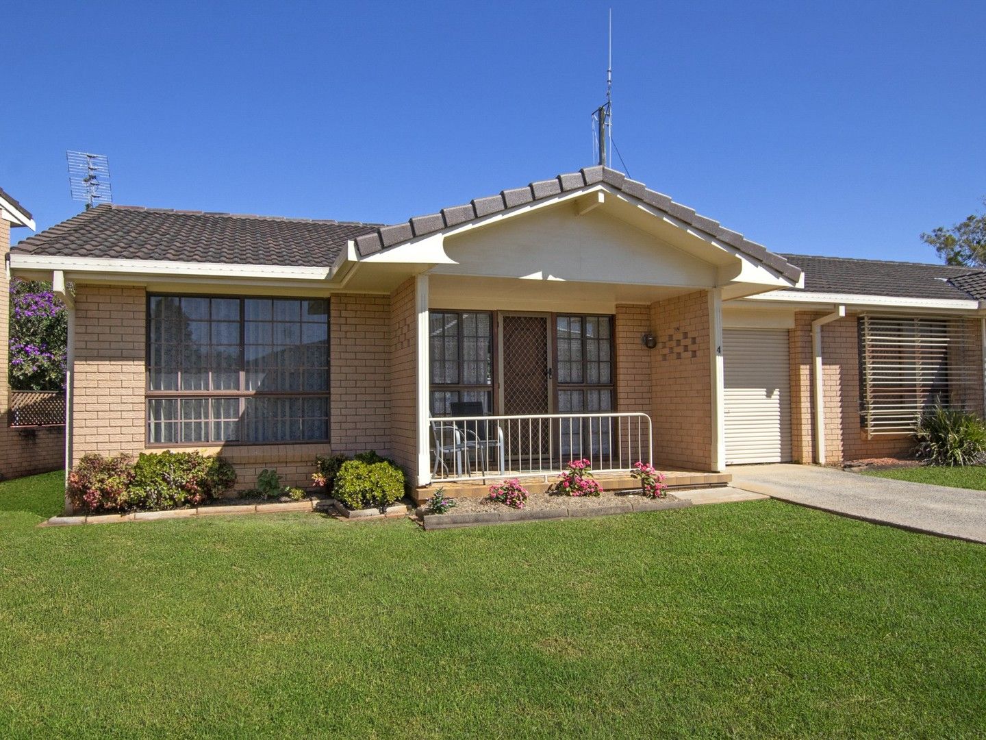 2 bedrooms Apartment / Unit / Flat in 4/9 Robertson Street ALSTONVILLE NSW, 2477