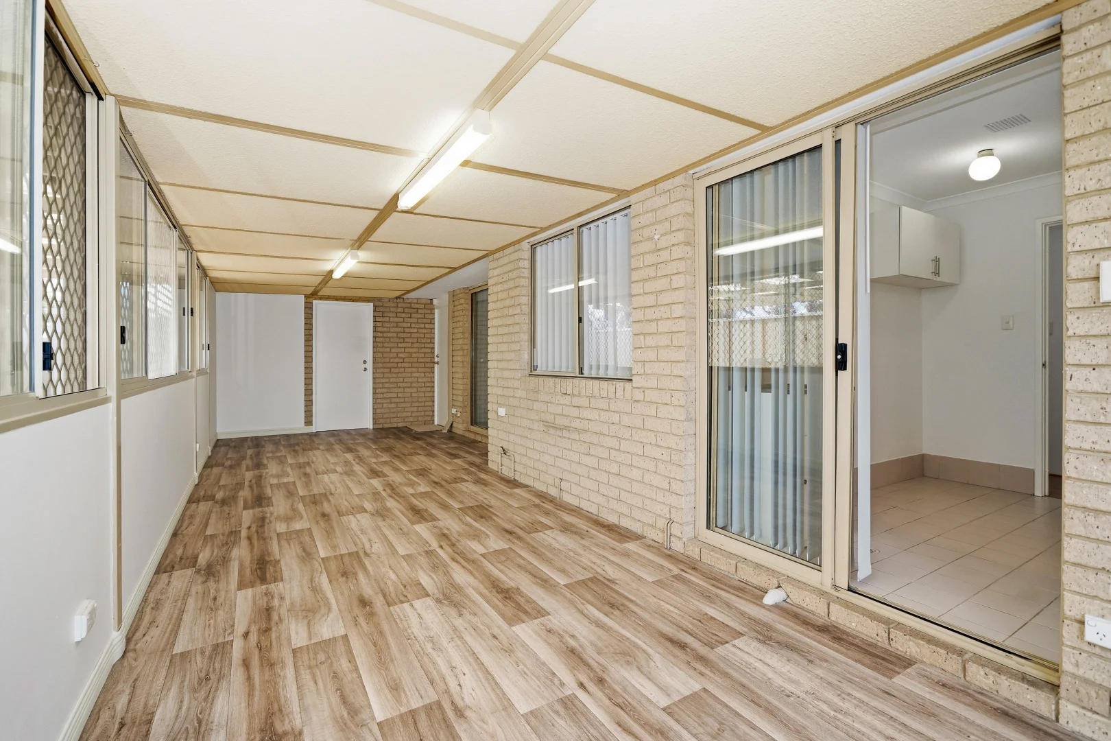 Additional image 19 of 9/12 Farnaby Lane, Beckenham WA 6107